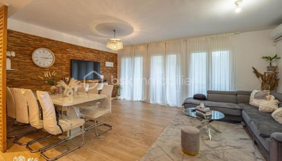 A louer APPARTEMENT T3 75 M2  MONTPELLIER