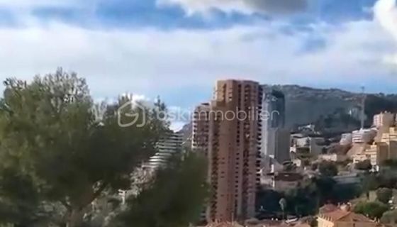 A louer APPARTEMENT T3 57 M2 TERRASSE BORD DE MER ROQUEBRUNE CAP MARTIN