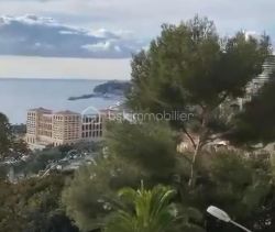 A louer APPARTEMENT T3 57 M2 TERRASSE BORD DE MER ROQUEBRUNE CAP MARTIN