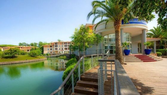 A louer APPARTEMENT T2 35 M2 BORD DE MER MANDELIEU LA NAPOULE