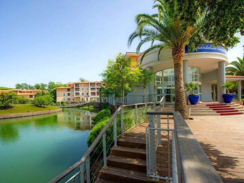 A louer APPARTEMENT T2 35 M2 BORD DE MER MANDELIEU LA NAPOULE