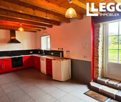 A louer MAISON  DE MAîTRE BORD DE MER TONNAY BOUTONNE