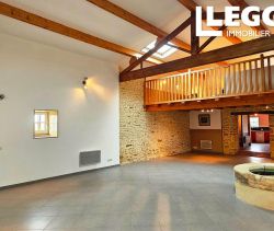 A louer MAISON  DE MAîTRE BORD DE MER TONNAY BOUTONNE