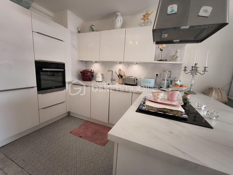 A louer APPARTEMENT T2 43 M2 TERRASSE BORD DE MER ANTIBES