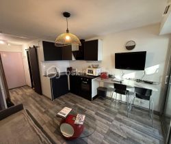 A louer STUDIO NEUF  26 M2 BORD DE MER BALARUC LES BAINS