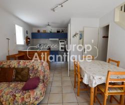 A vendre JOLIE MAISON DE VACANCES mitoyenne de 50m2  La Palmyre 