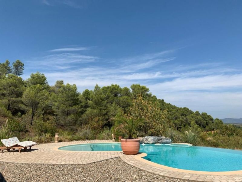 A louer MAISON  7 PIECES 225 M2  SAINT CHINIAN