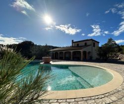 A louer MAISON  7 PIECES 225 M2  SAINT CHINIAN