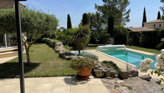 A louer MAISON  7 PIECES 196 M2  UZES