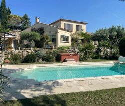 A louer MAISON  7 PIECES 196 M2  UZES