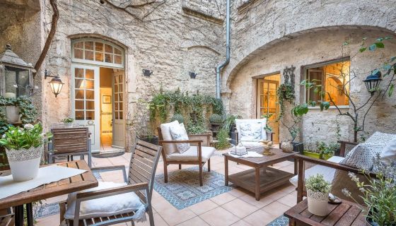 A louer MAISON  DE MAîTRE  PEZENAS