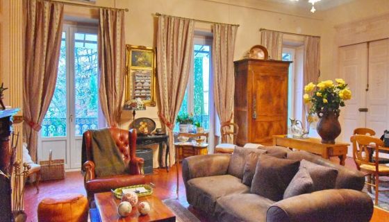 A louer APPARTEMENT T6 270 M2 TERRASSE  BEDARIEUX