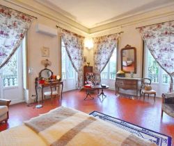 A louer APPARTEMENT T6 270 M2 TERRASSE  BEDARIEUX