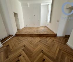 A louer APPARTEMENT T3 75 M2  NIMES