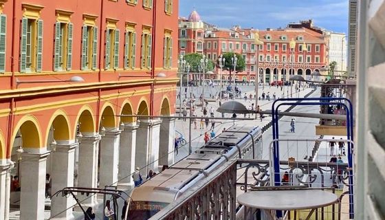 A louer STUDIO  33 M2 BORD DE MER NICE