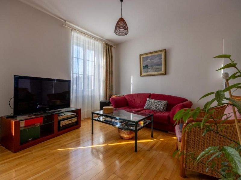 For rent APARTMENT T4 95 M2 NANTES