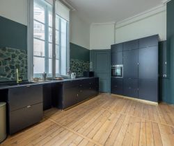 For rent APARTMENT T5 138 M2 NANTES