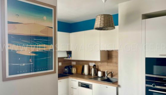 For sale superb 2-room apartment 47 M² NEAR ARES BEACH