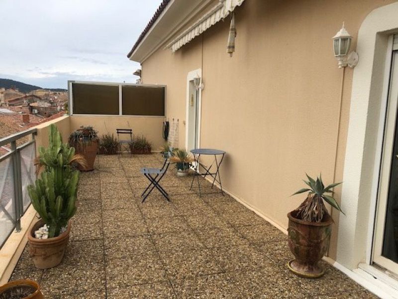 For sale Beautiful 4-room apartment 93 m² duplex SEA VIEW HYERES