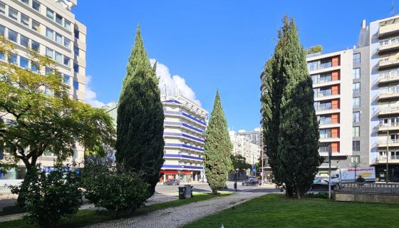 A louer APPARTEMENT T4 BORD DE MER AVENIDAS NOVAS