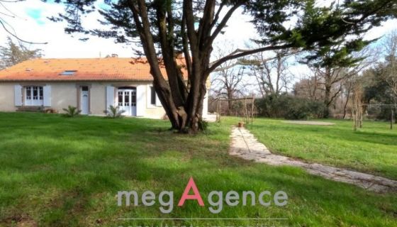 A louer MAISON  DE MAîTRE  AVRILLE