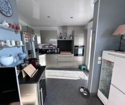 A louer APPARTEMENT T3 76 M2 TERRASSE BORD DE MER FREJUS