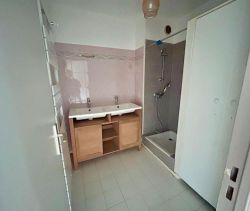 A louer APPARTEMENT T4 65 M2 BORD DE MER COGOLIN