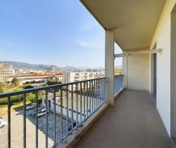 A louer APPARTEMENT T2 38 M2 BORD DE MER AJACCIO