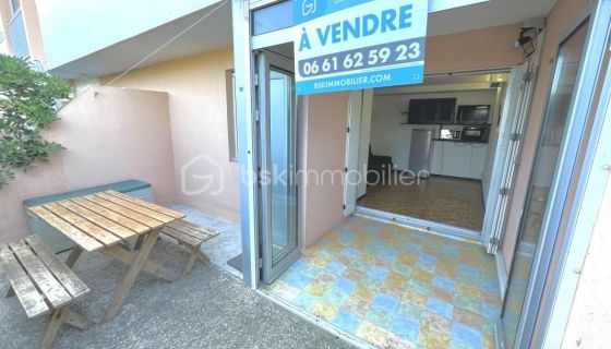 A vendre APPARTEMENT T2 28 M2 BORD DE MER CARNON