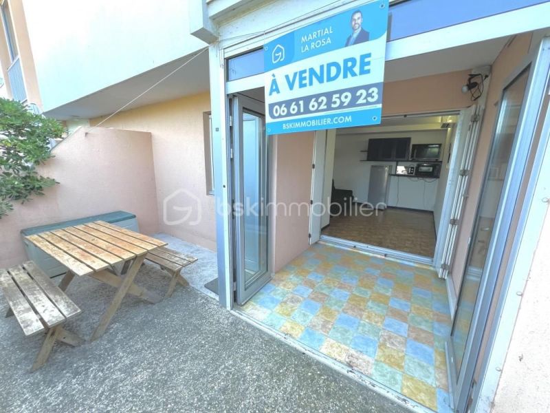 A vendre APPARTEMENT T2 28 M2 BORD DE MER CARNON