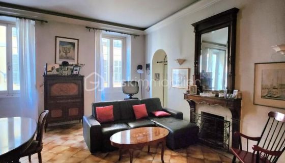 A louer APPARTEMENT T5 100 M2 BORD DE MER NICE