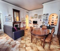 A louer APPARTEMENT T5 100 M2 BORD DE MER NICE