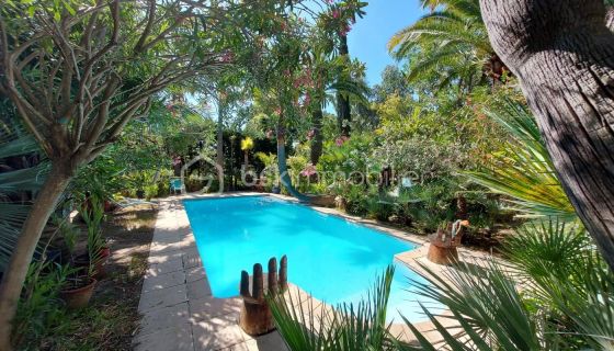 A vendre MAISON  5 PIECES 125 M2 BORD DE MER FREJUS