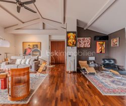 A louer MAISON  6 PIECES 229 M2 VUE MER SANARY SUR MER