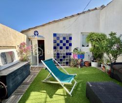 A louer MAISON  DE MAîTRE  GIGNAC