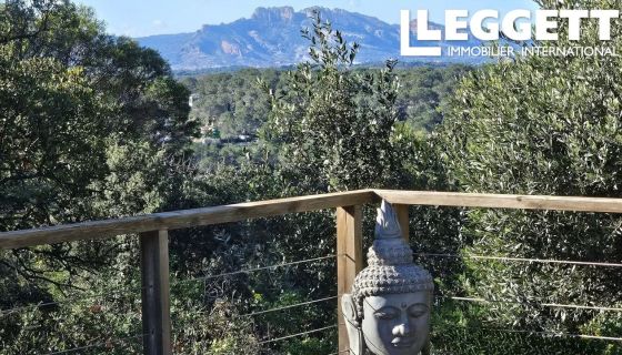 A louer MAISON  7 PIECES 136 M2 BORD DE MER FREJUS