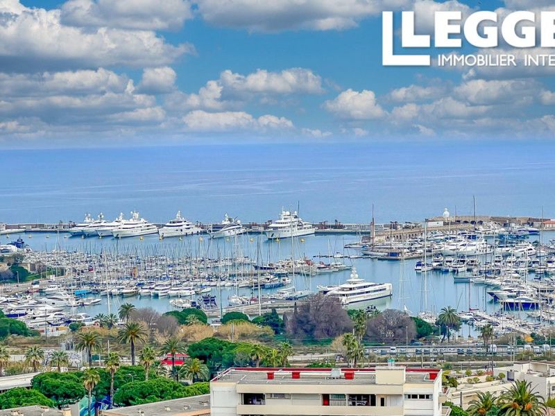A louer APPARTEMENT T3 88 M2 VUE MER ANTIBES