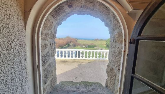 vente Maison en pierres de taille à 100 m de la plage vue mer de la terrasse