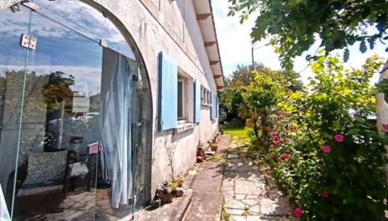 For sale BEAUTIFUL 4-ROOM HOUSE 108 M² SEASIDE MESCHERS SUR GIRONDE