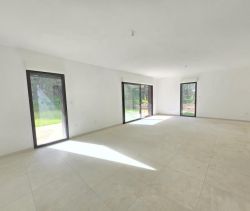 A vendre APPARTEMENT NEUF T4 110 M2 TERRASSE BORD DE MER MARSEILLE 8EME