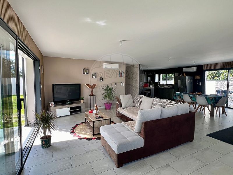 A louer MAISON  CONTEMPORAINE BORD DE MER LES MATHES