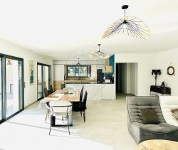 A vendre MAISON  CONTEMPORAINE BORD DE MER LA PALMYRE   LES MATHES