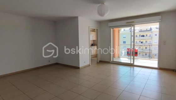 A vendre APPARTEMENT DE PRESTIGE T3 69 M2 TERRASSE VUE MER FREJUS