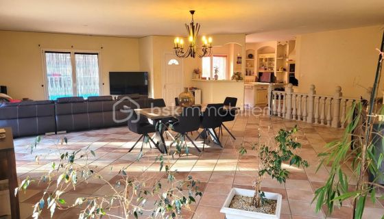 A vendre SECTEUR ROCHE GRISE  VILLA DE 183 M²  Narbonne