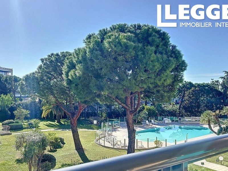 A louer APPARTEMENT DE PRESTIGE T4 115 M2 TERRASSE BORD DE MER CAGNES SUR MER
