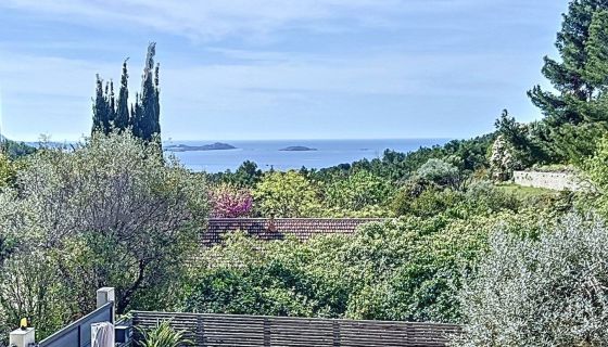 MAISON  CONTEMPORAINE VUE MER BANDOL
