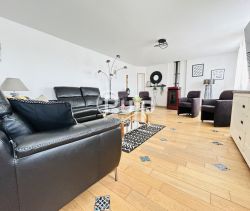 A vendre LONGèRE  8 PIECES 230 M2  BEAUMETZ LES LOGES