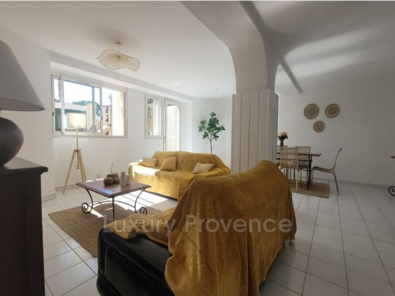 A louer APPARTEMENT T3 94 M2 TERRASSE BORD DE MER LA CIOTAT