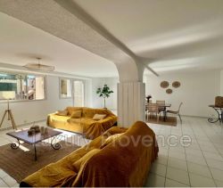A louer APPARTEMENT T3 94 M2 TERRASSE BORD DE MER LA CIOTAT