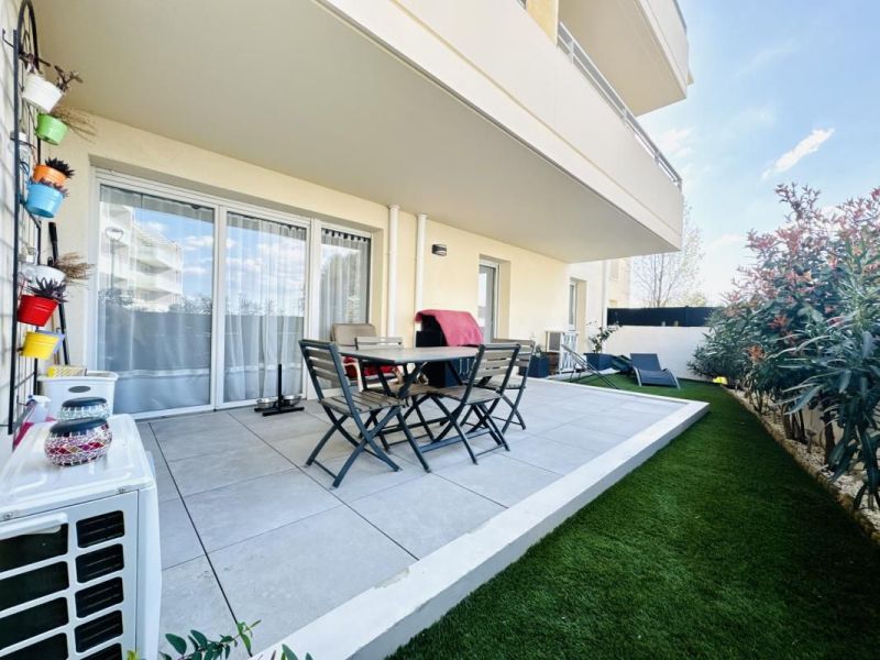 A louer APPARTEMENT T3 57 M2 TERRASSE BORD DE MER MARIGNANE